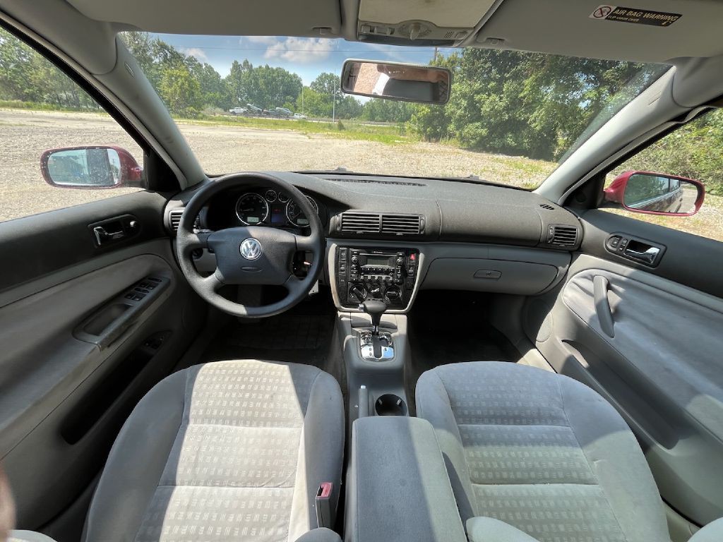 2003 Volkswagen Passat Image 2