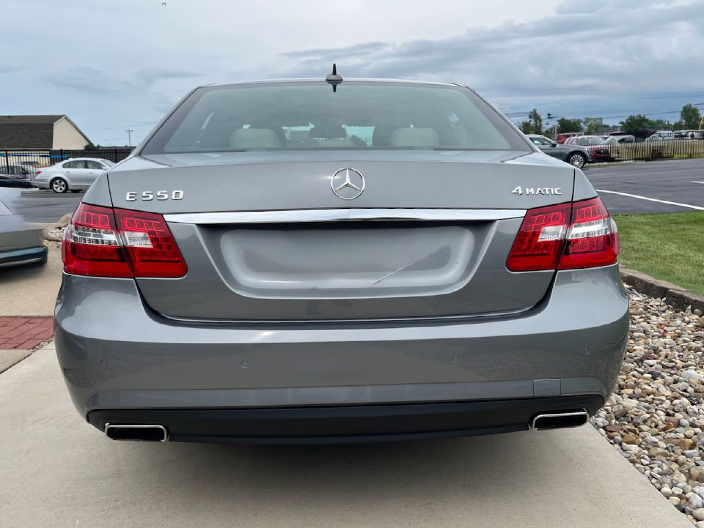 2013 Mercedes-Benz E-Class Image 8