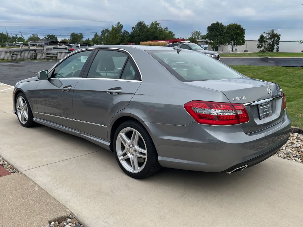 2013 Mercedes-Benz E-Class Image 9