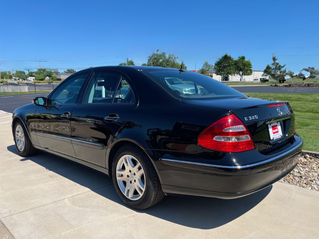 2003 Mercedes-Benz E-Class Image 8