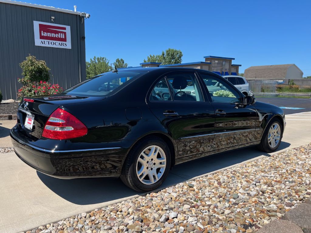 2003 Mercedes-Benz E-Class Image 9