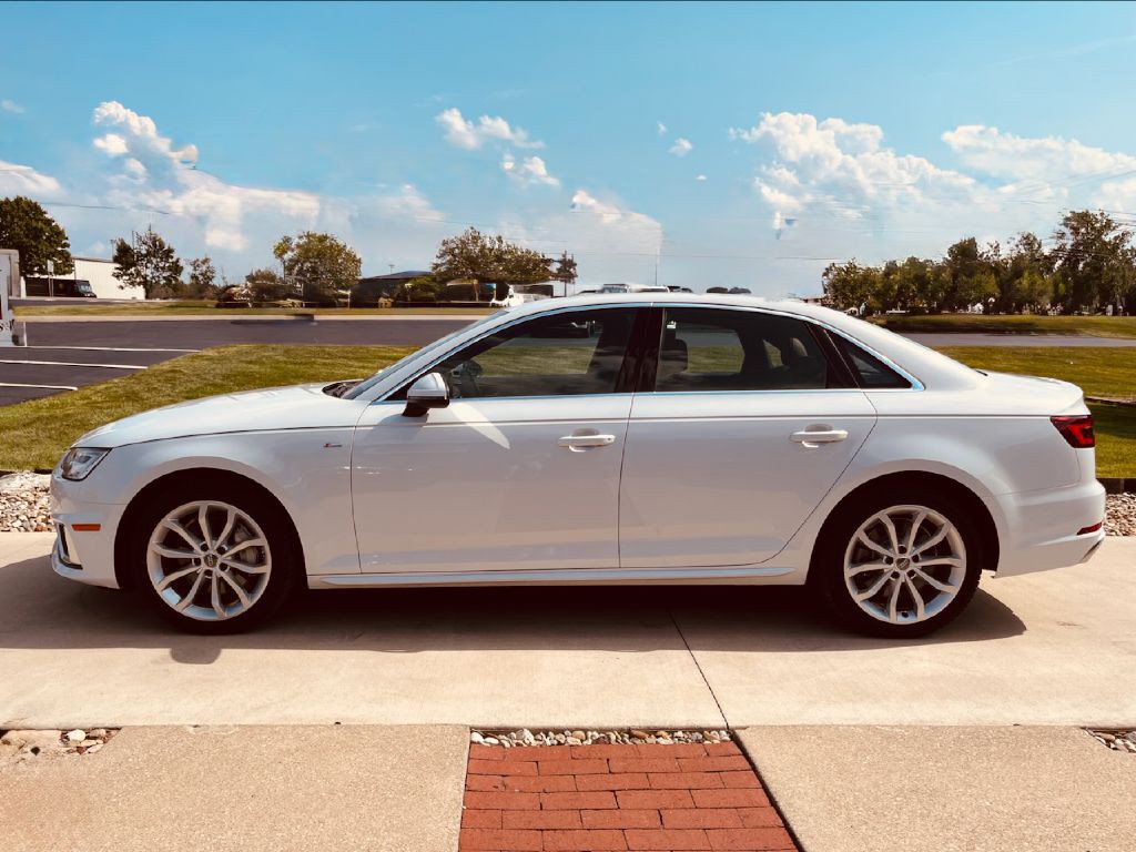 2019 Audi A4 Image 2