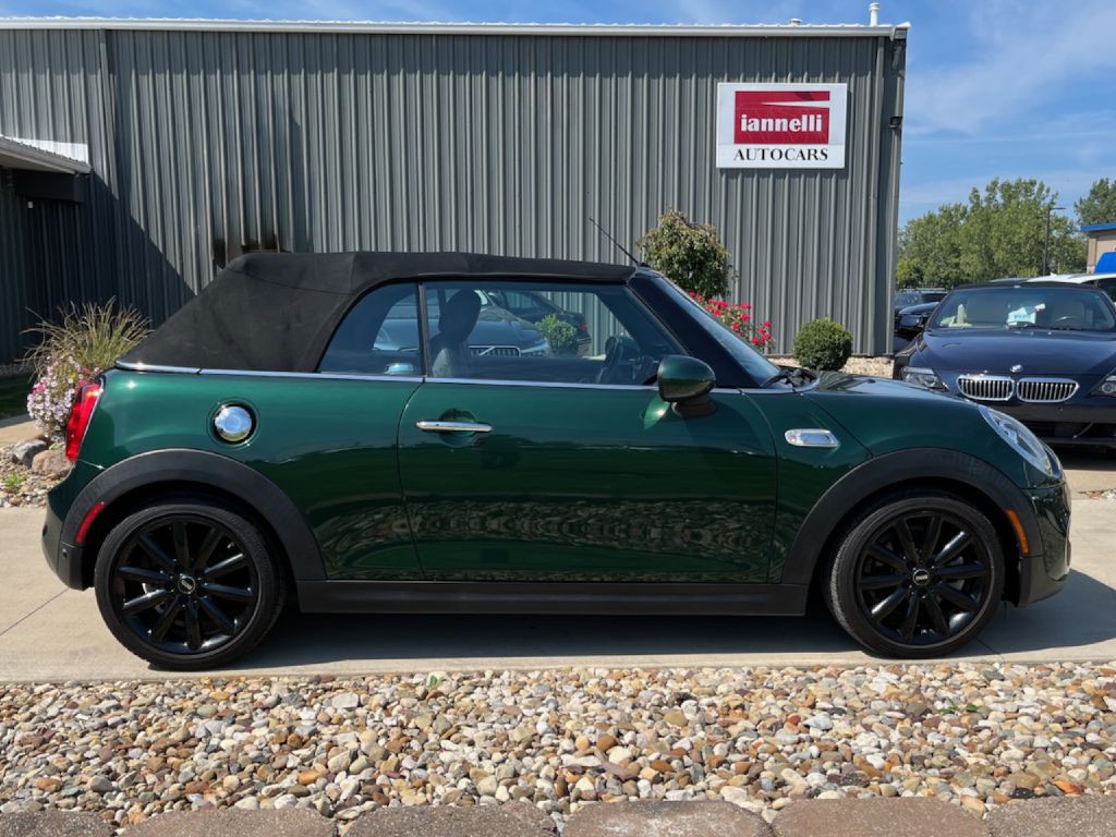 2018 MINI Cooper Image 3