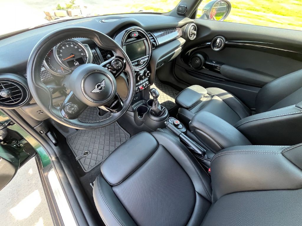 2018 MINI Cooper Image 4