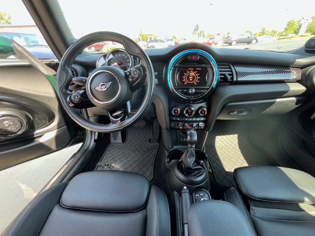 2018 MINI Cooper Image 5
