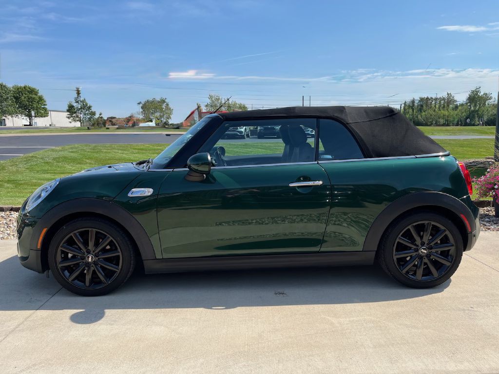 2018 MINI Cooper Image 9