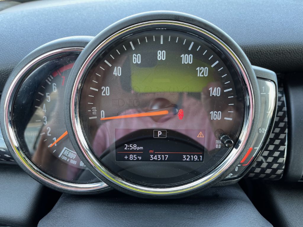 2018 MINI Cooper Image 12