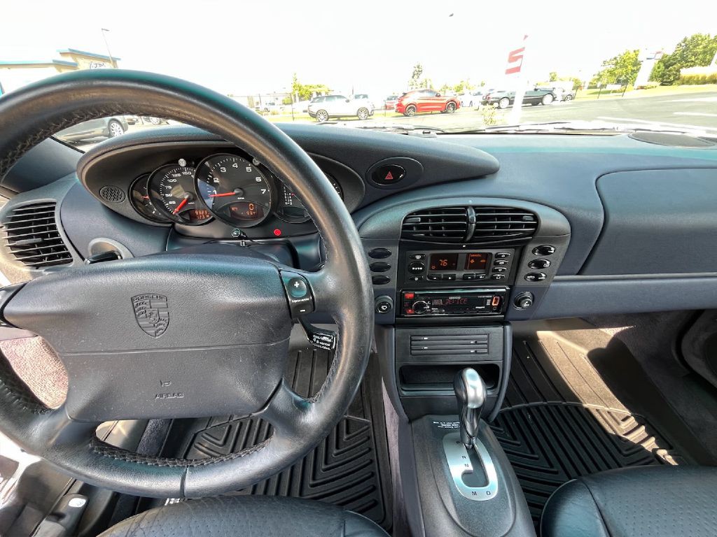 1999 Porsche 911 Image 8
