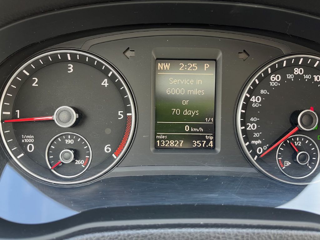 2012 Volkswagen Passat Image 12