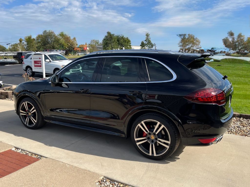 2014 Porsche Cayenne Image 9