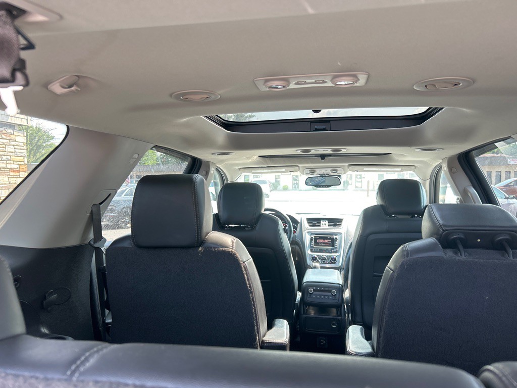 2017 GMC Acadia Image 3
