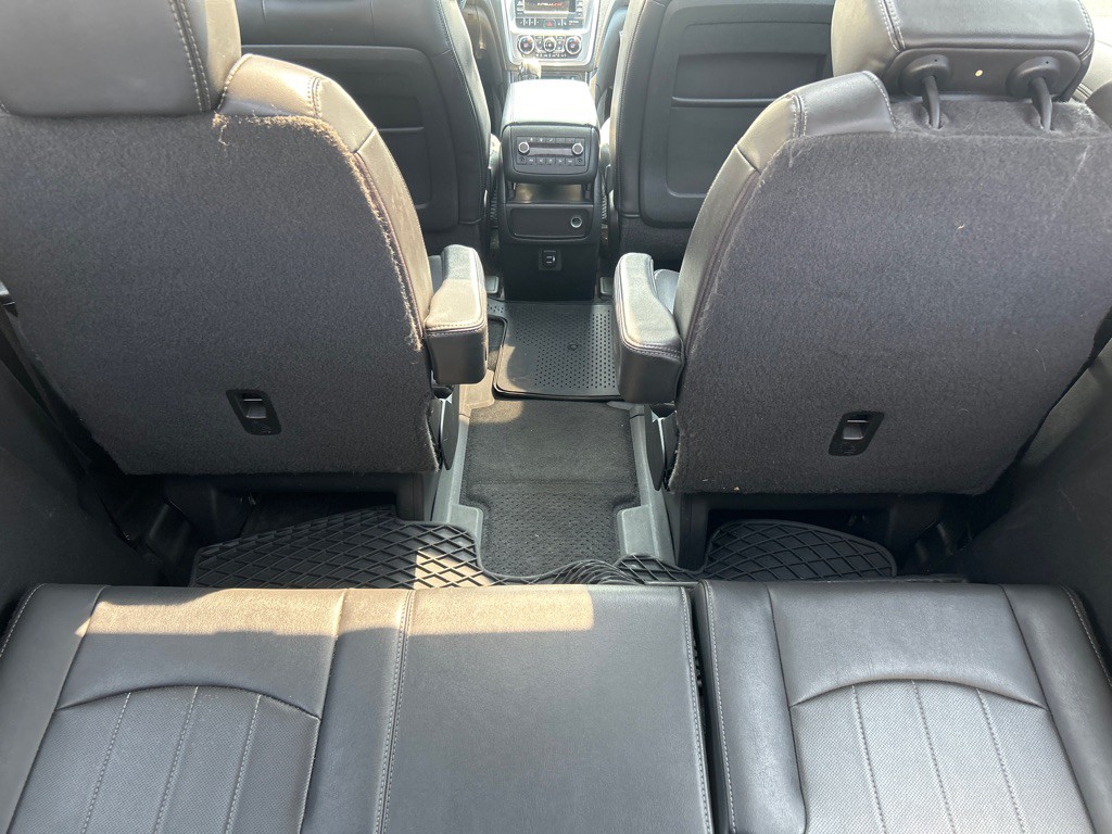 2017 GMC Acadia Image 4