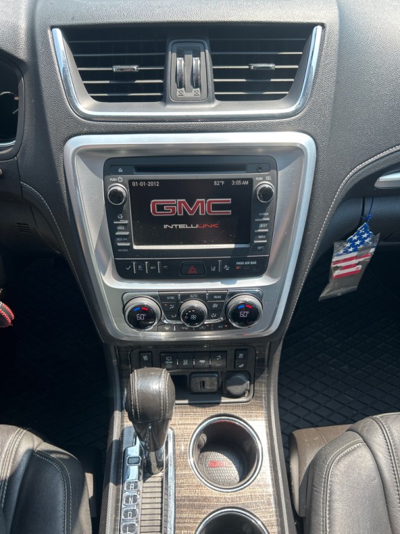 2017 GMC Acadia Image 8