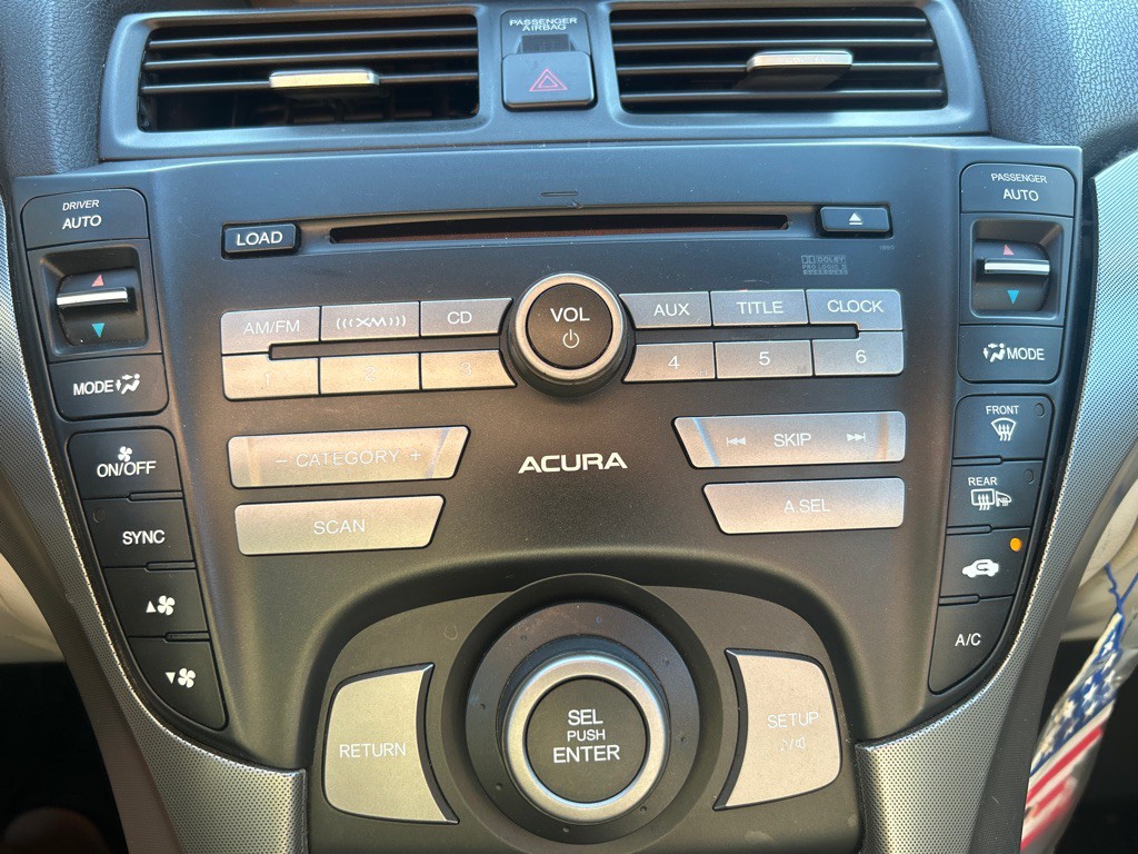 2011 Acura TL Image 9