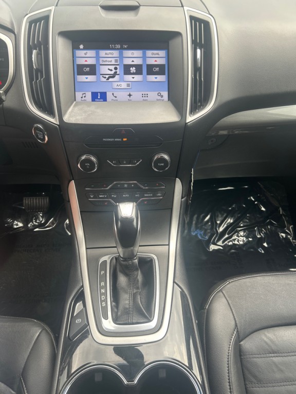 2016 Ford Edge Image 10