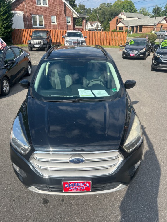2018 Ford Escape Image 2