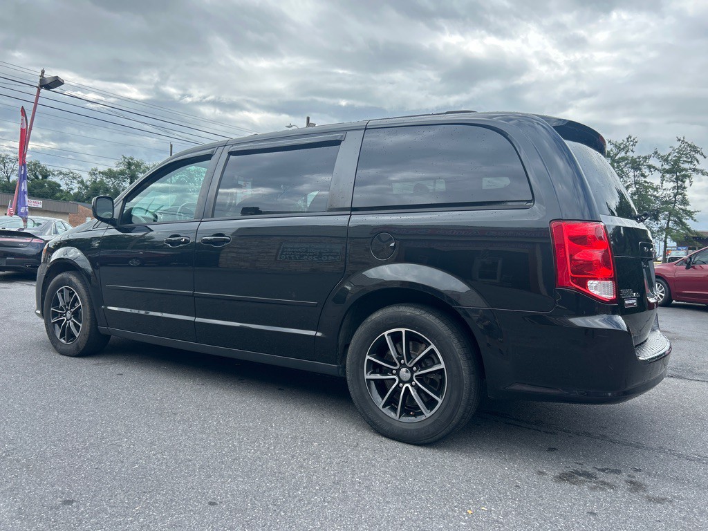 2016 Dodge Grand Caravan Image 3