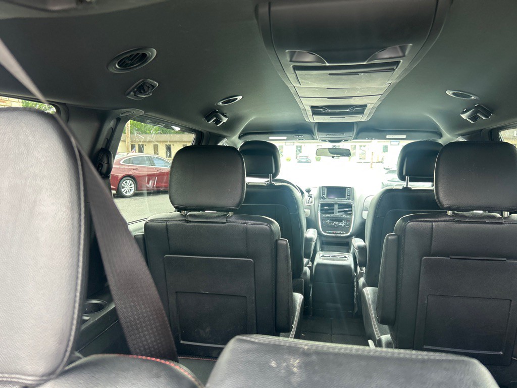 2016 Dodge Grand Caravan Image 6