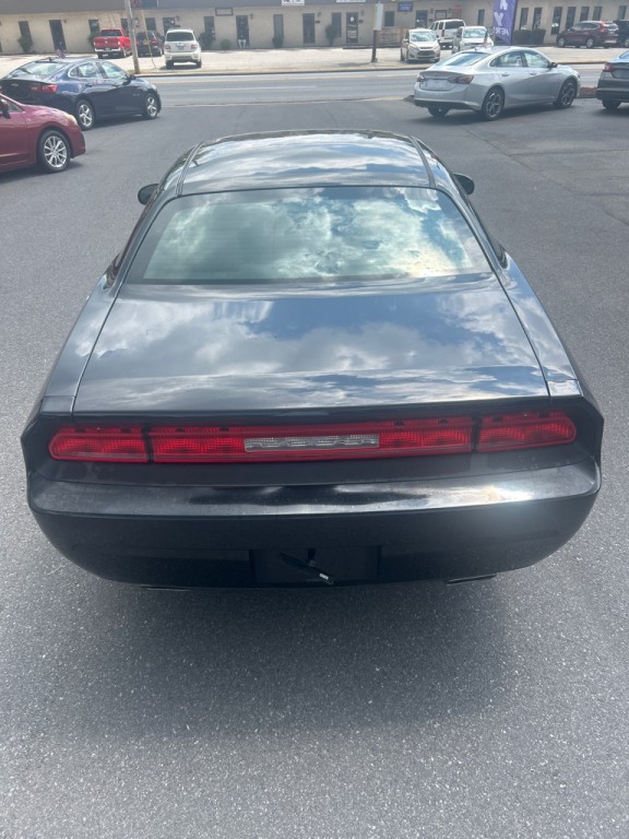 2013 Dodge Challenger Image 10