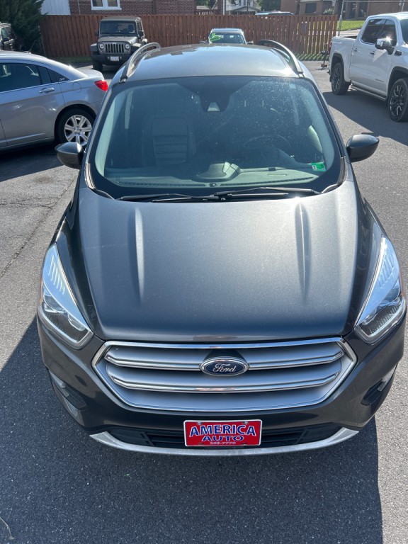2019 Ford Escape Image 2