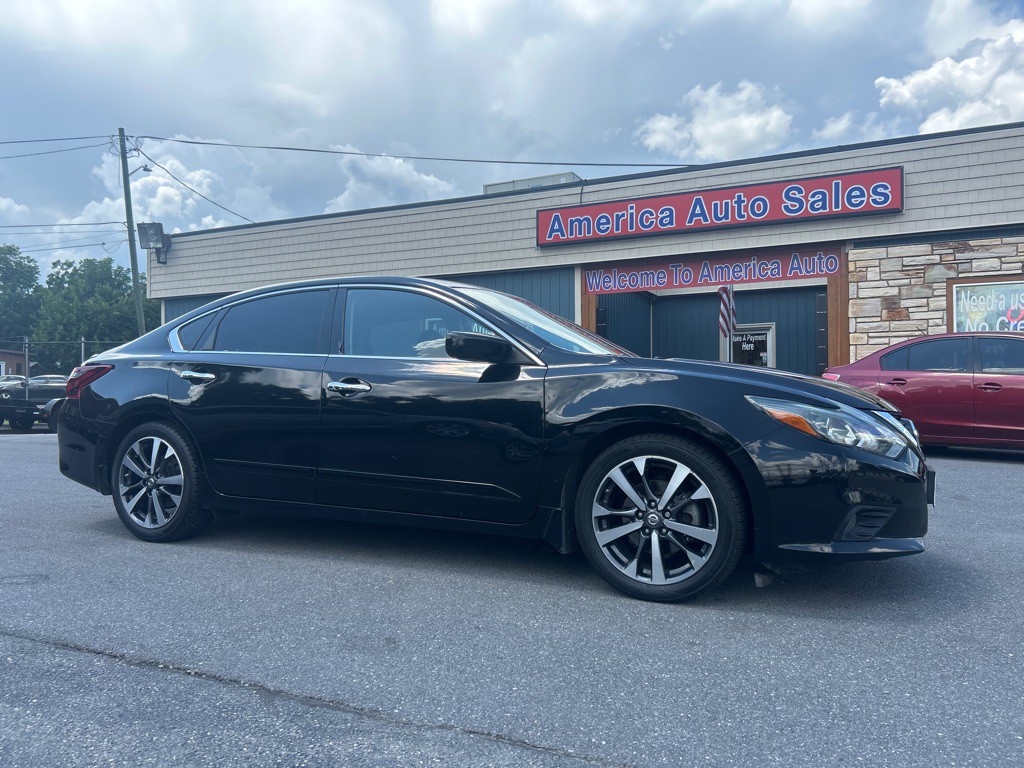 2017 Nissan Altima Image 1