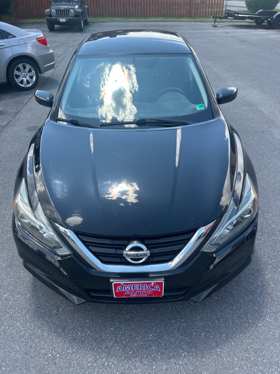 2017 Nissan Altima Image 2