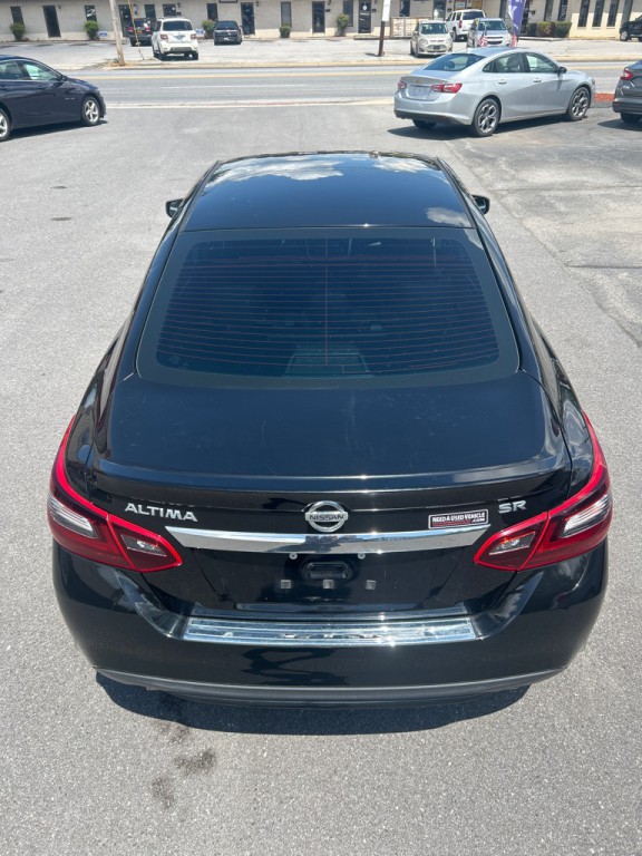2017 Nissan Altima Image 4