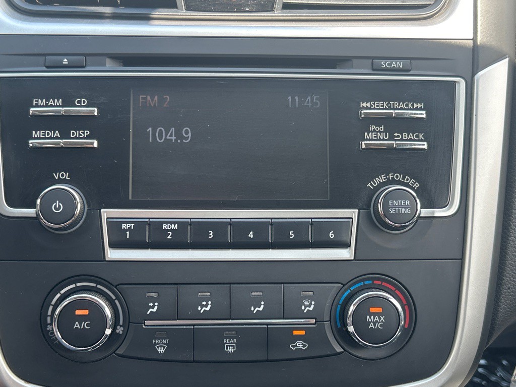 2017 Nissan Altima Image 11