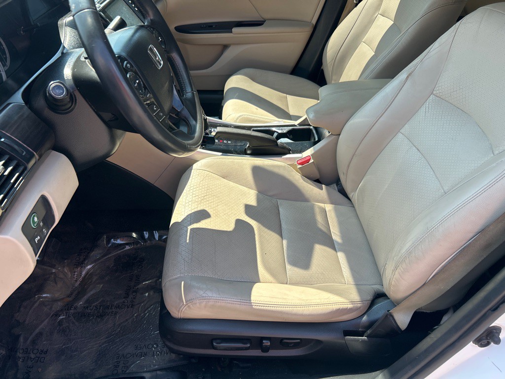 2016 Honda Accord Image 5
