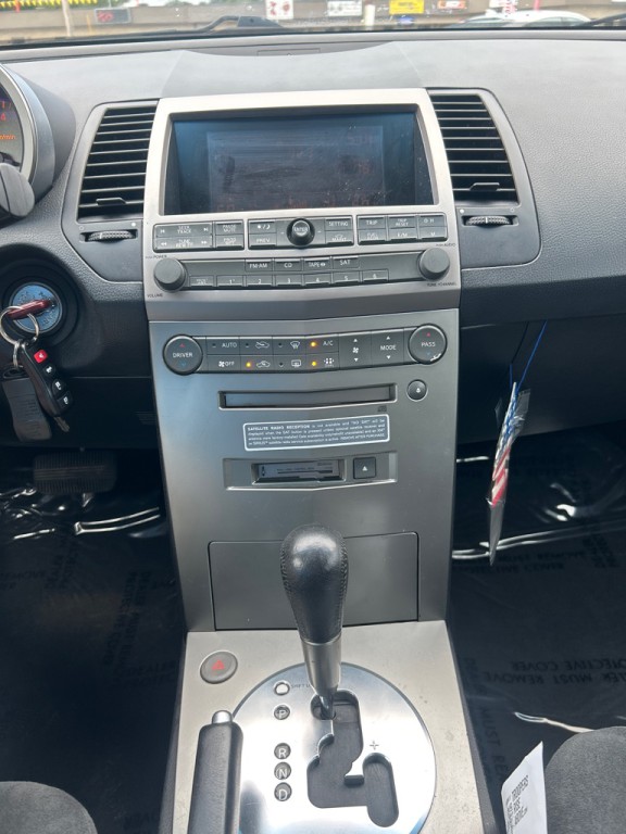 2004 Nissan Maxima Image 6
