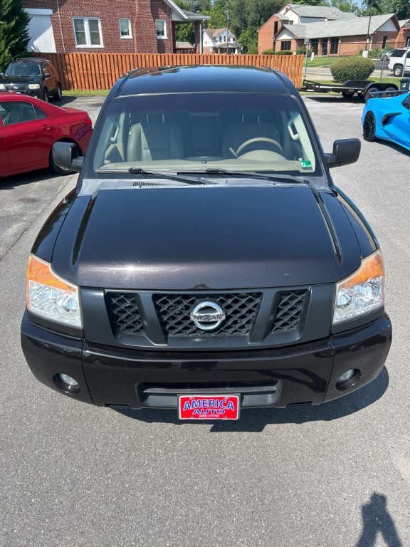 2014 Nissan Titan Image 8
