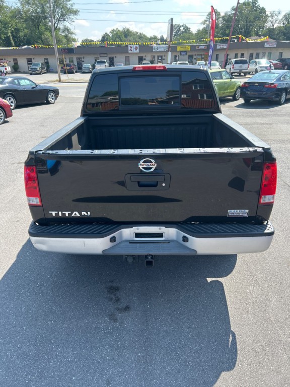 2014 Nissan Titan Image 9