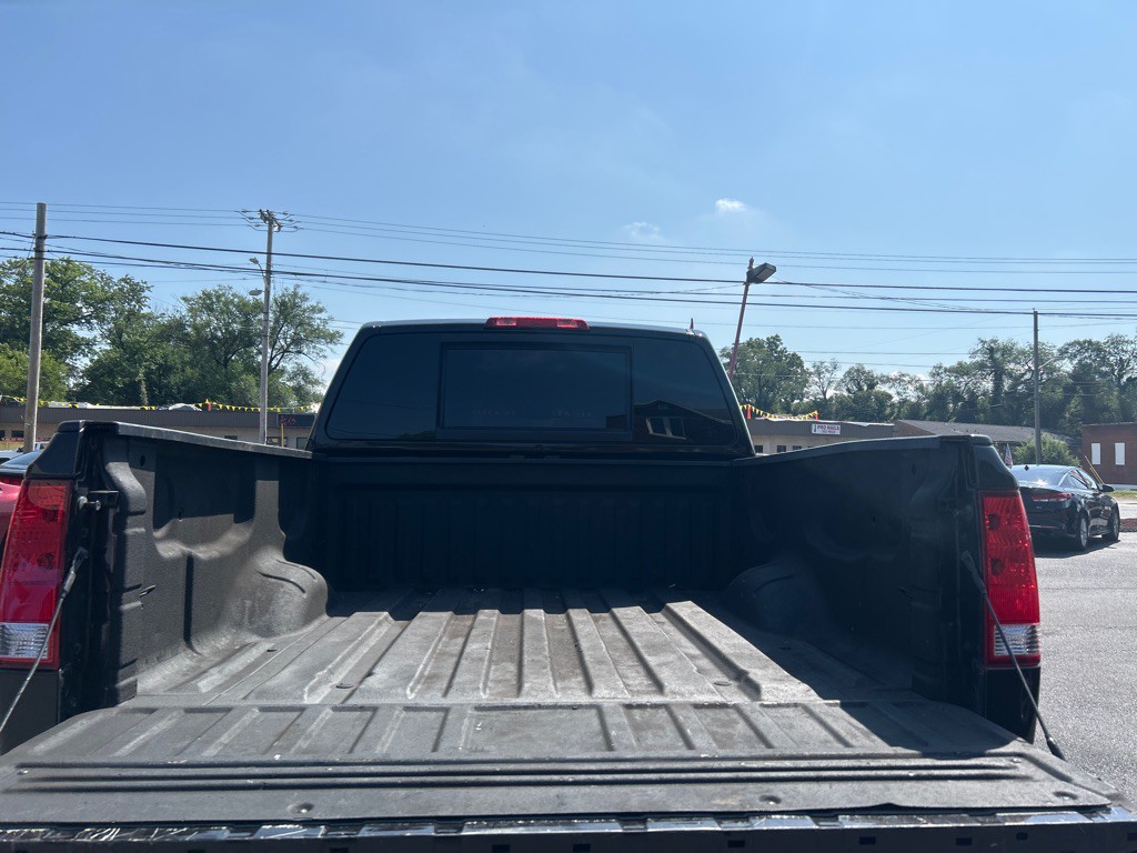 2014 Nissan Titan Image 10