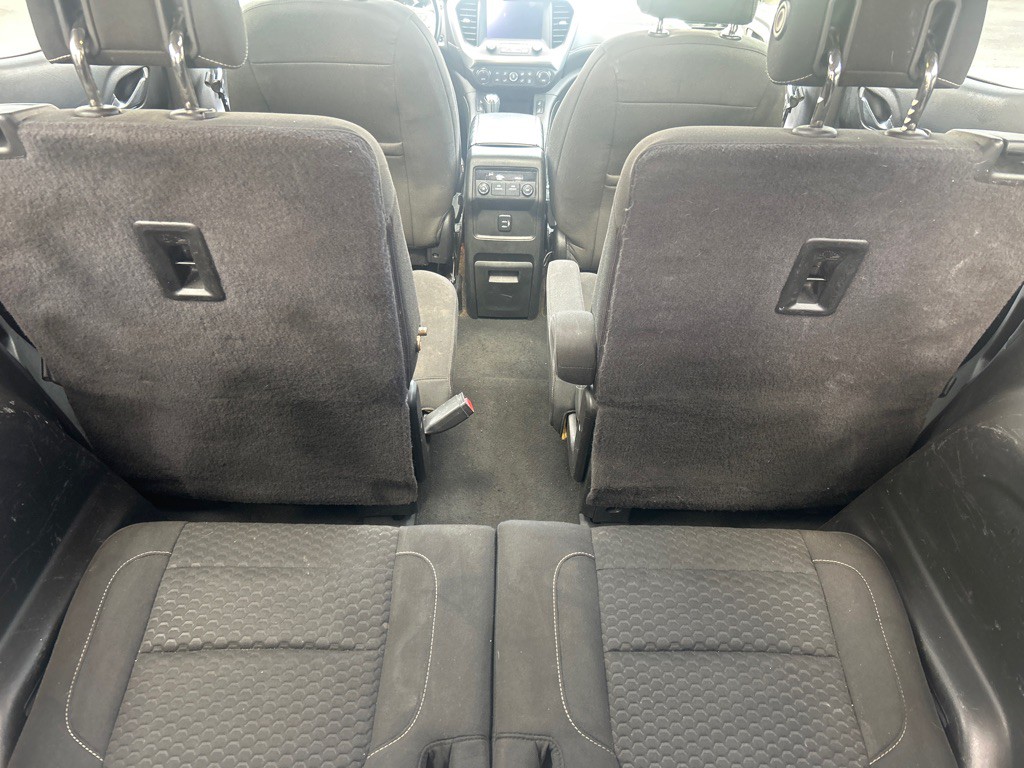 2017 GMC Acadia Image 4
