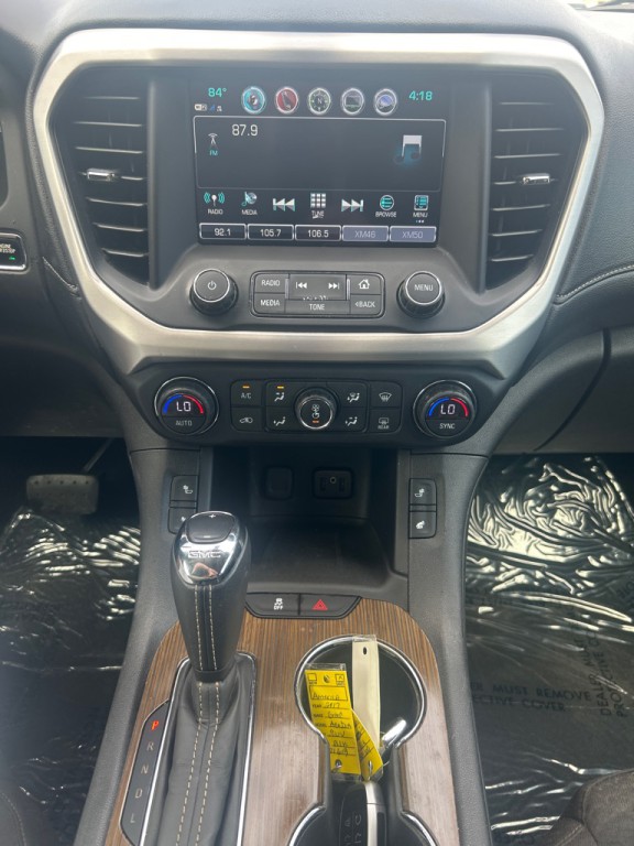2017 GMC Acadia Image 8
