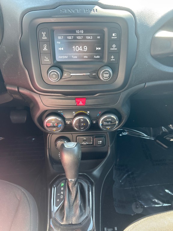 2017 Jeep Renegade Image 8
