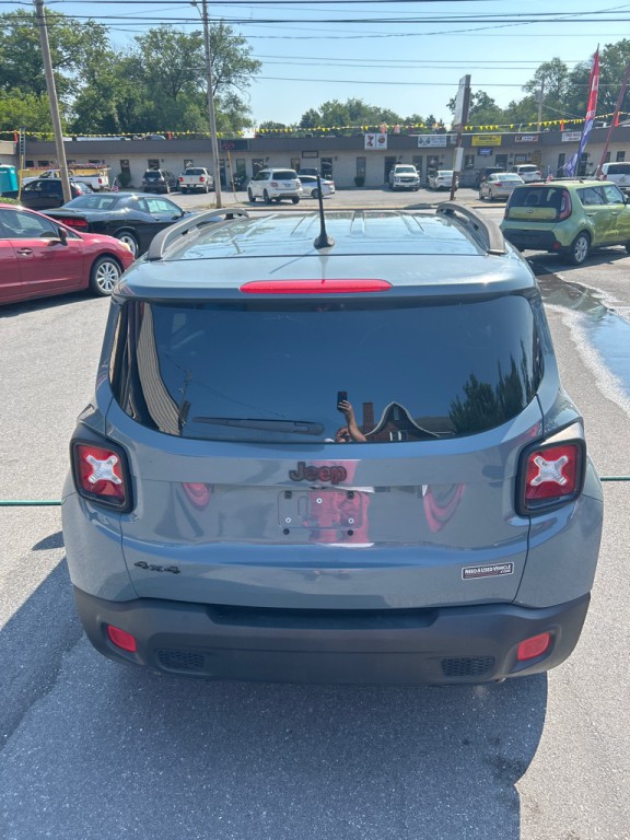 2017 Jeep Renegade Image 12
