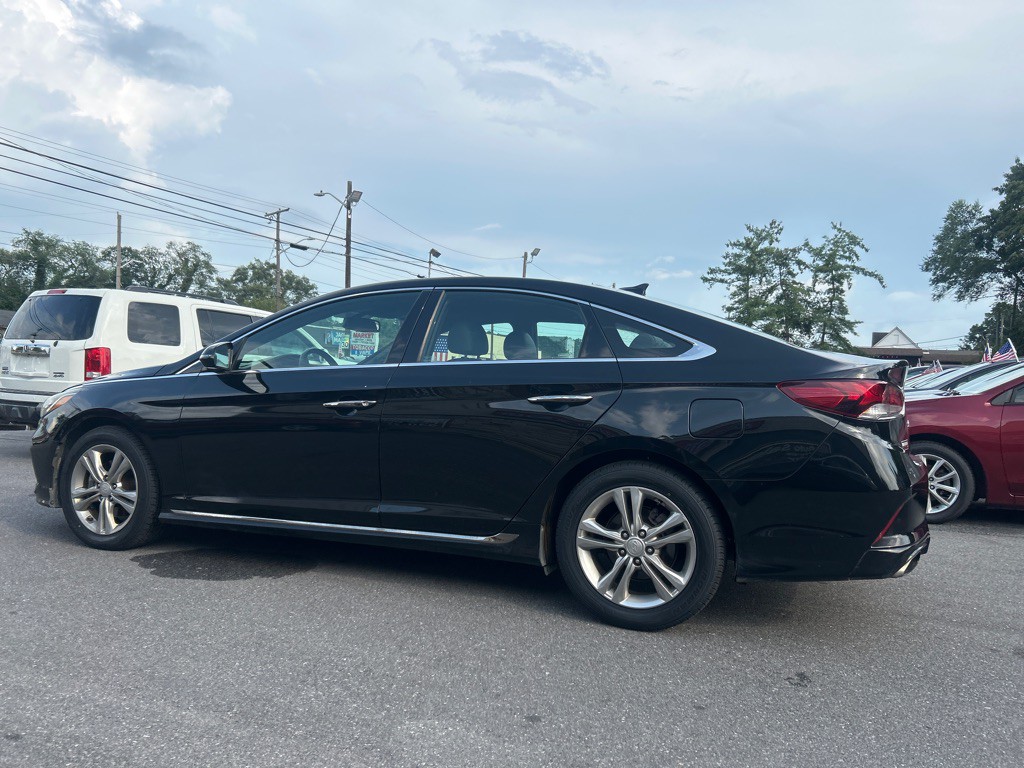 2018 Hyundai Sonata Image 2