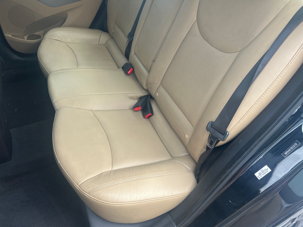 2013 Hyundai Elantra Image 3