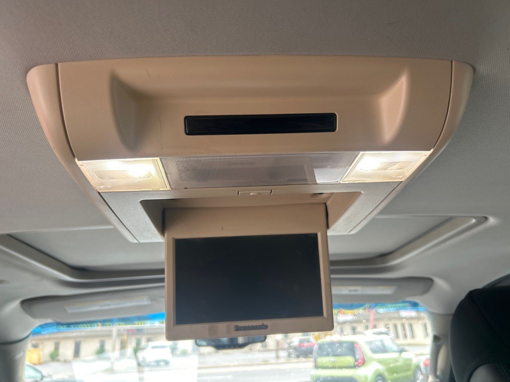 2007 Cadillac Escalade Image 5