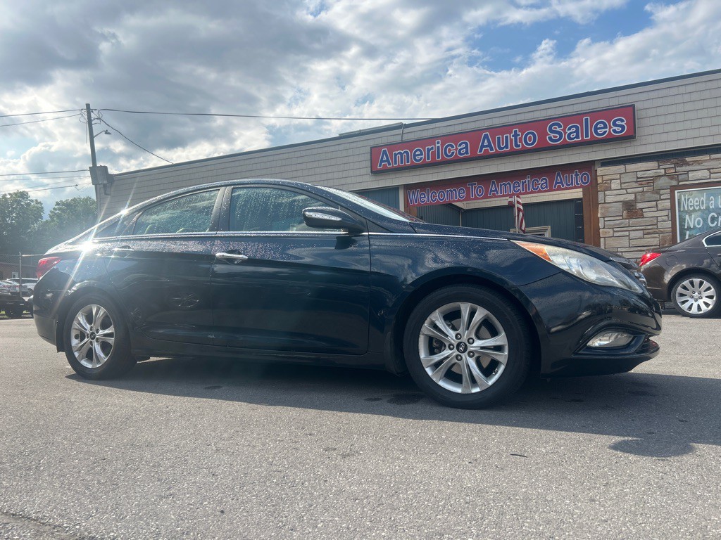 2012 Hyundai Sonata Image 1