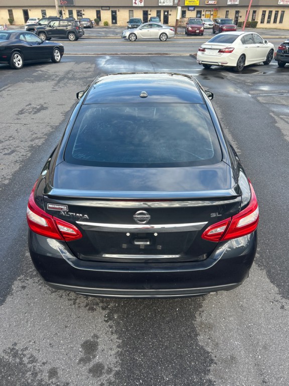 2016 Nissan Altima Image 4