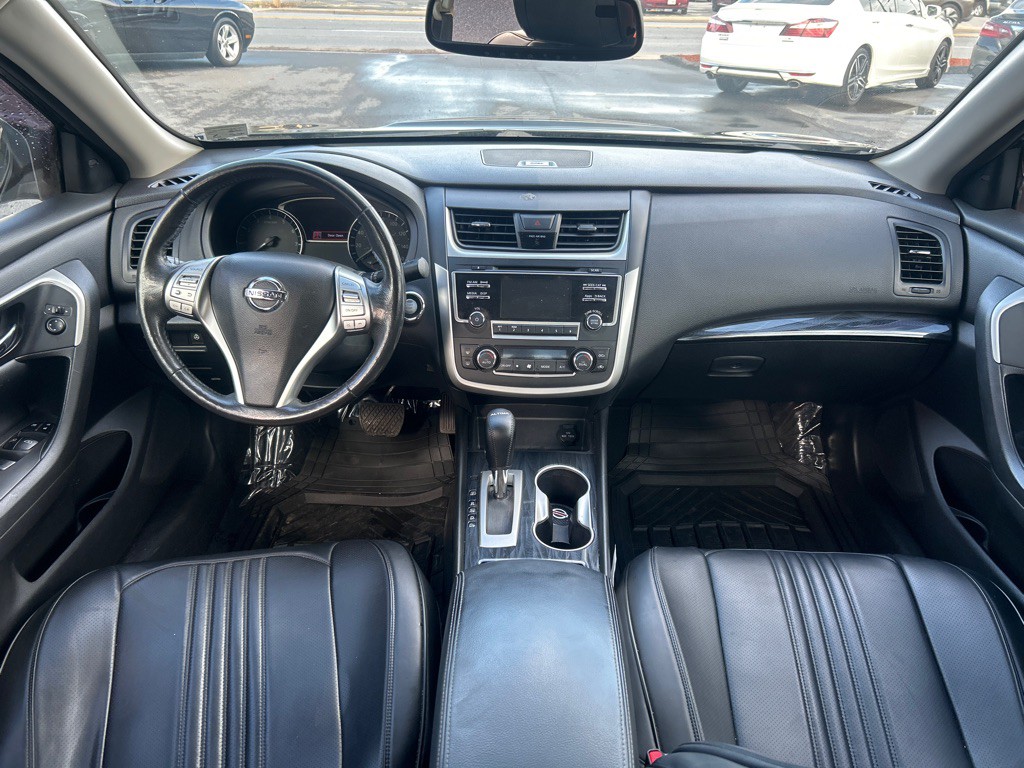 2016 Nissan Altima Image 6