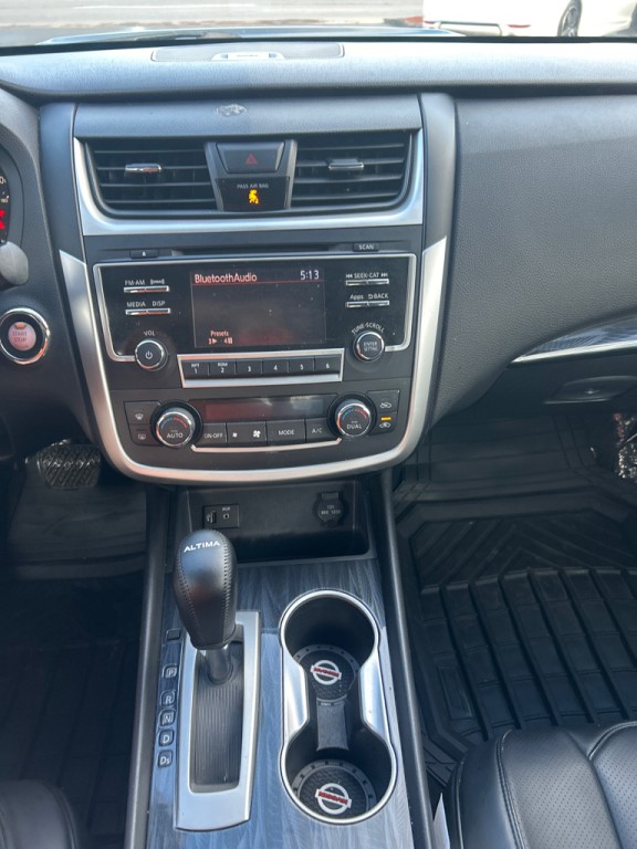 2016 Nissan Altima Image 8