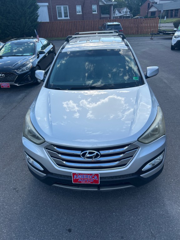 2013 Hyundai Santa Fe Sport Image 2