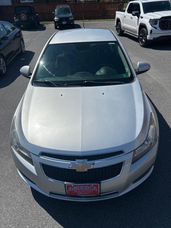 2012 Chevrolet Cruze Image 2