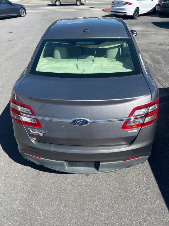 2013 Ford Taurus Image 4
