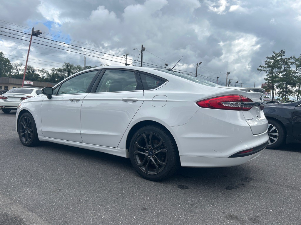 2018 Ford Fusion Image 2