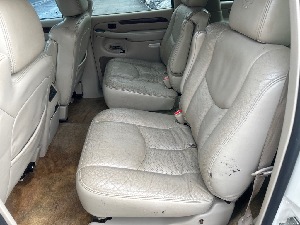 2005 Cadillac Escalade Image 5