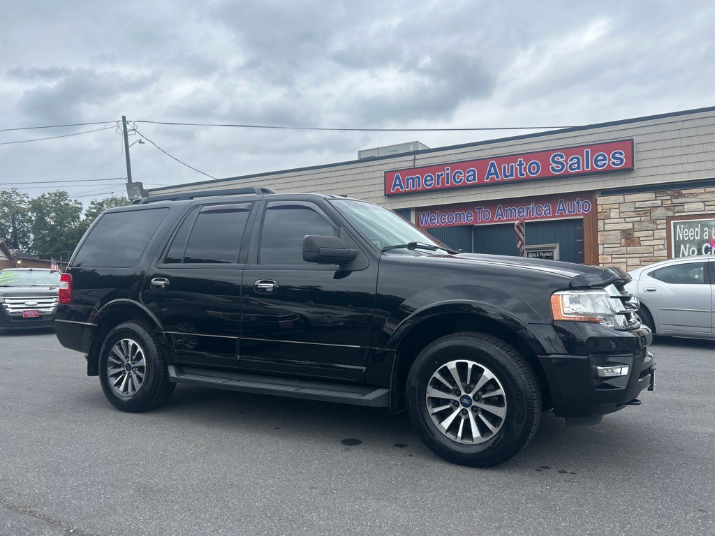 2017 Ford Expedition Image 1